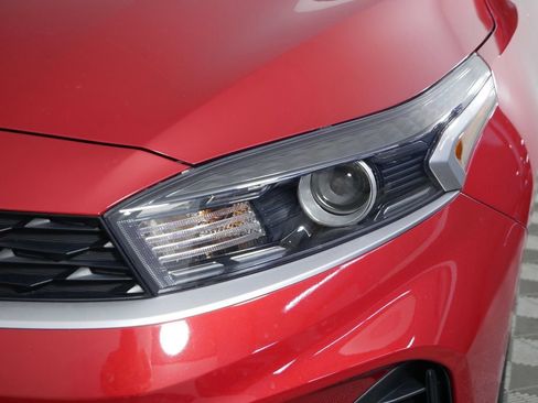 Used 2024 Kia Forte LXS w/ LXS Technology Package FWD image 15