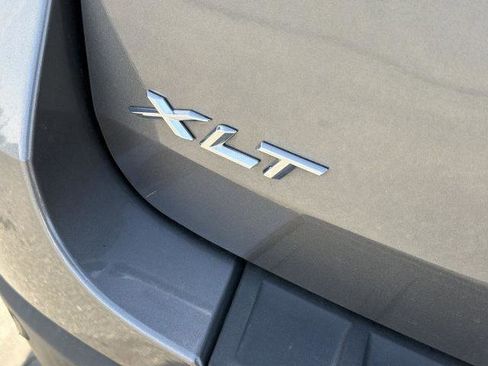 Certified 2022 Ford Explorer XLT w/ Equipment Group 202A image 5