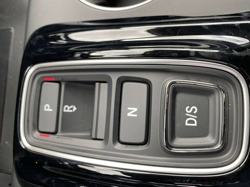 New 2025 Honda Pilot Touring image 23