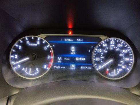 Used 2024 Nissan Sentra SV w/ SV Premium Package FWD image 23