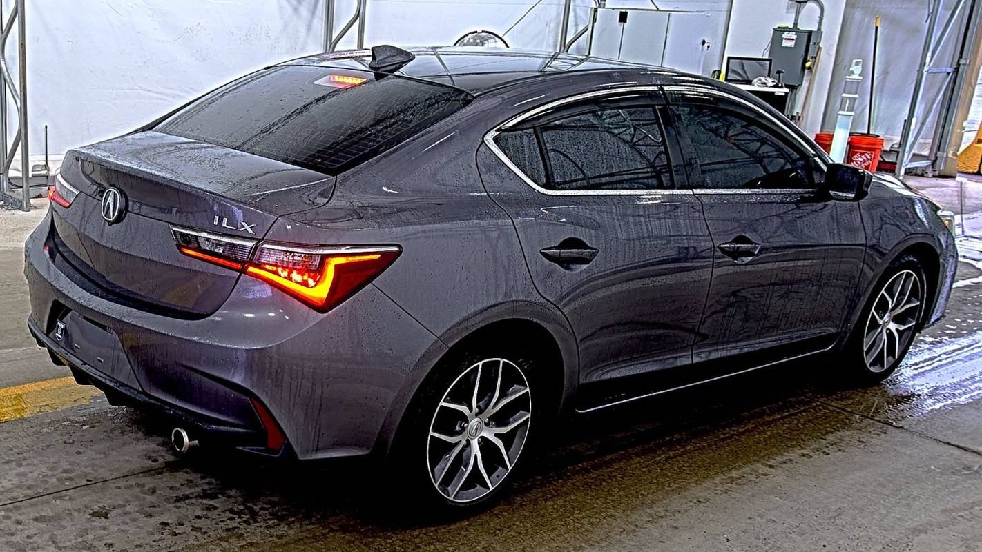 Used 2019 Acura ILX w/ Premium Package FWD image 3
