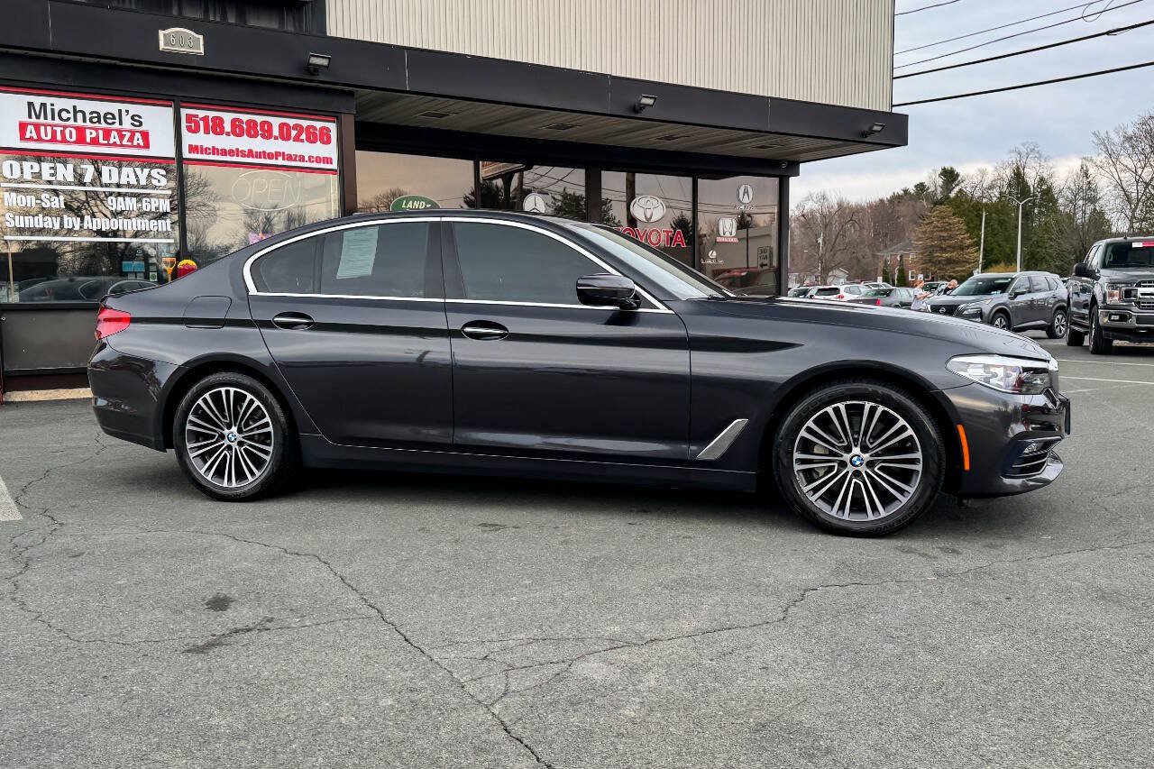 Used 2018 BMW 530i xDrive AWD/4WD image 3