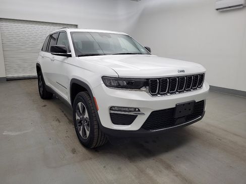 Used 2022 Jeep Grand Cherokee Limited 4xe image 13