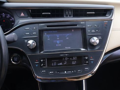 Certified 2016 Toyota Avalon XLE FWD image 21