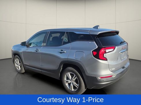 Used 2023 GMC Terrain SLE FWD image 6
