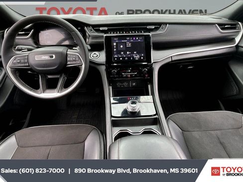 Used 2023 Jeep Grand Cherokee L Laredo AWD/4WD image 13