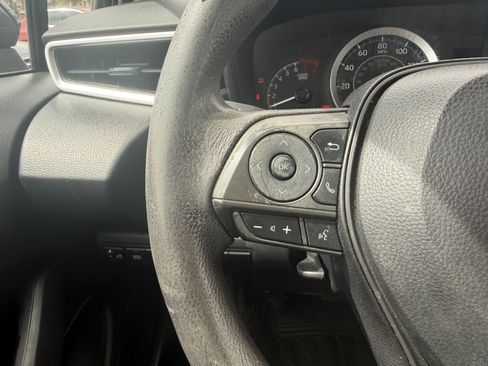 Used 2022 Toyota Corolla LE FWD image 13