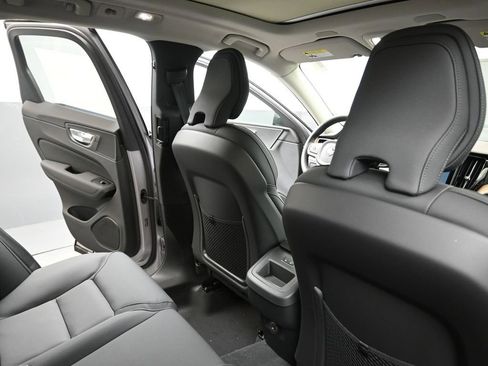 New 2026 Volvo XC60 B5 Plus w/ Protection Package Premier image 15