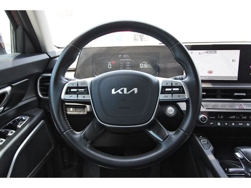 Certified 2023 Kia Telluride S w/ S Sunroof Package AWD/4WD image 15