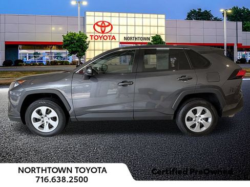 Used 2022 Toyota RAV4 LE w/ Carpet Mat Package (TMS) AWD/4WD image 3