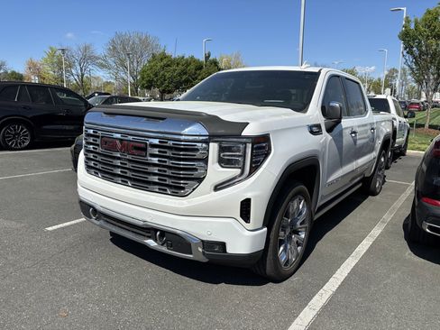 Used 2022 GMC Sierra 1500 Denali w/ Denali Reserve Package image 7
