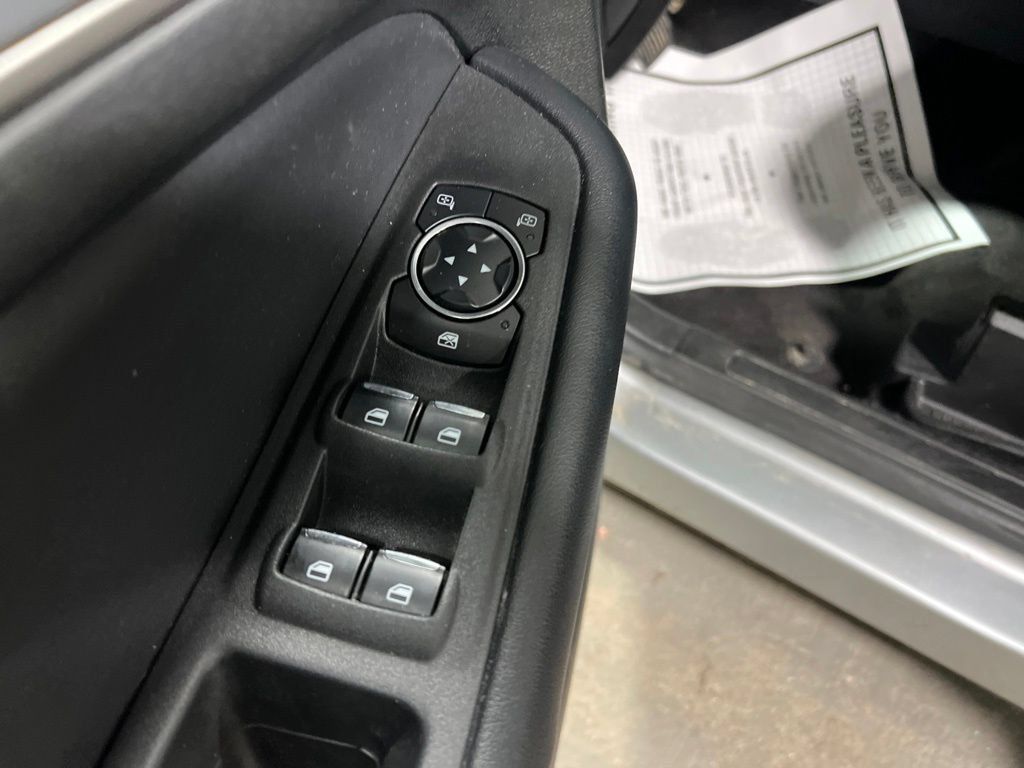 Used 2023 Ford Edge SEL AWD/4WD image 20