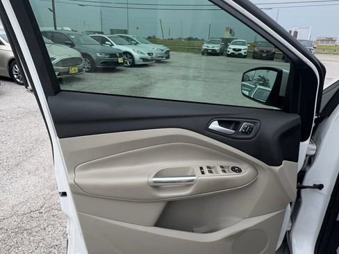 Used 2015 Ford Escape Titanium FWD image 12