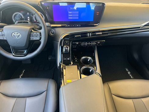 New 2026 Toyota Mirai RWD image 16