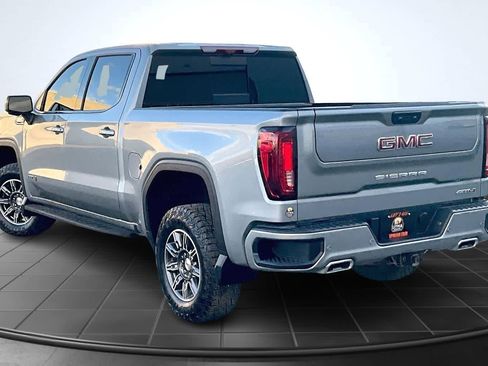 Used 2025 GMC Sierra 1500 AT4 w/ AT4 Premium Package image 4