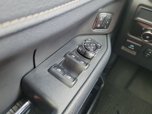 Used 2023 Ford Expedition XLT RWD image 14