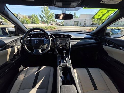 Used 2018 Honda Civic Sport image 13