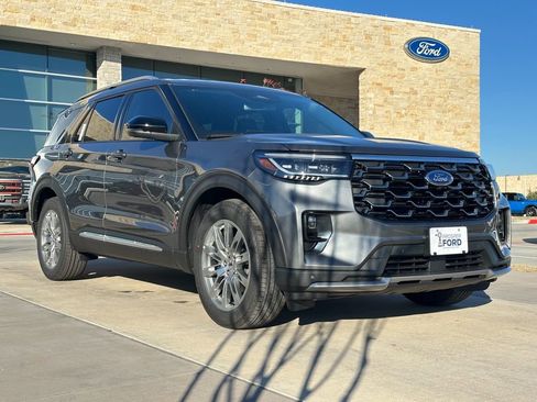 New 2026 Ford Explorer Platinum image 43