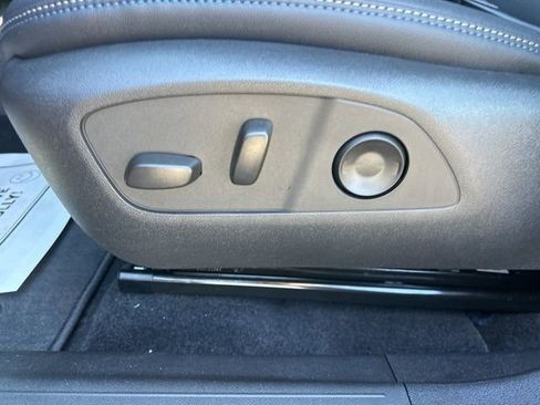 New 2026 Chevrolet Equinox EV LT image 16