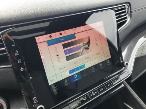 Used 2023 Jeep Wagoneer L 4WD w/ Premium Group I image 20