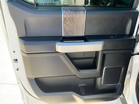 Used 2019 Ford F250 Lariat w/ Lariat Ultimate Package AWD/4WD image 25