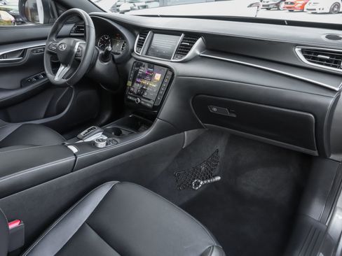 Used 2025 INFINITI QX55 Luxe w/ Accent Package image 35