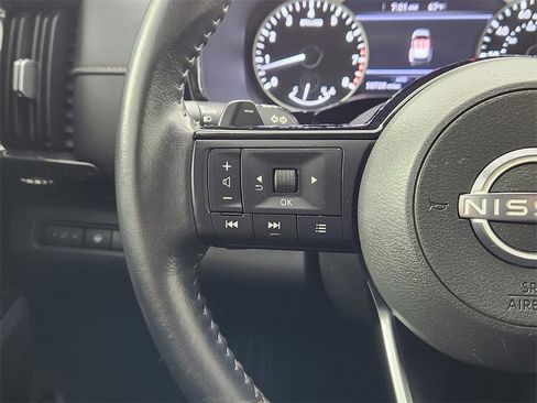 Used 2022 Nissan Pathfinder SV w/ Cargo Package image 18