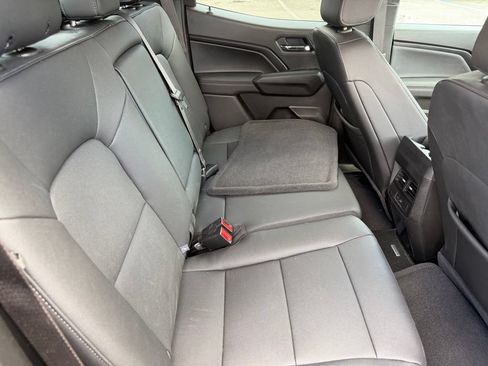 Used 2024 Chevrolet Colorado LT w/ LT Convenience Package III RWD image 18