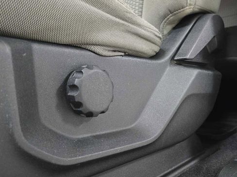 Used 2017 Ford F150 XLT image 25