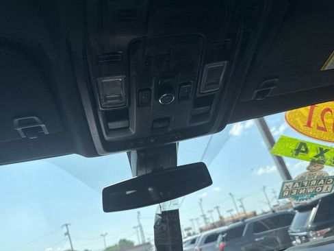 Used 2021 Chevrolet Tahoe Z71 w/ Z71 Signature Package AWD/4WD image 29