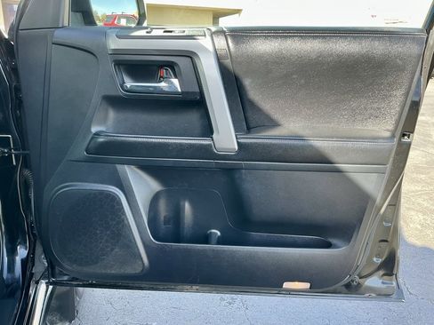 Used 2015 Toyota 4Runner Limited image 20