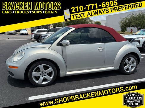 Used 2009 Volkswagen Beetle Blush FWD image 1