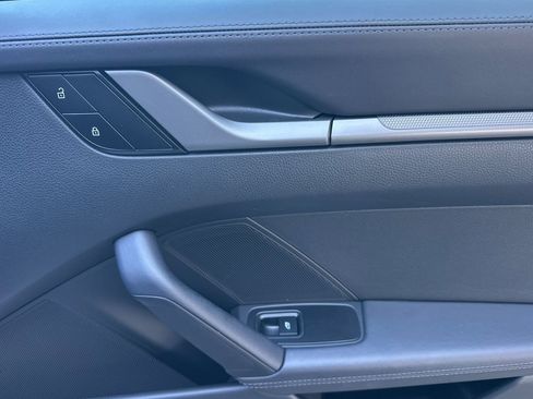 Certified 2022 Porsche 911 Carrera image 19