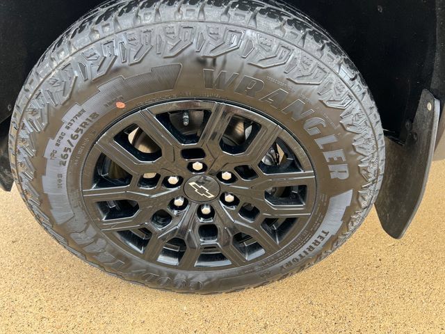Certified 2024 Chevrolet Colorado Trail Boss AWD/4WD image 9
