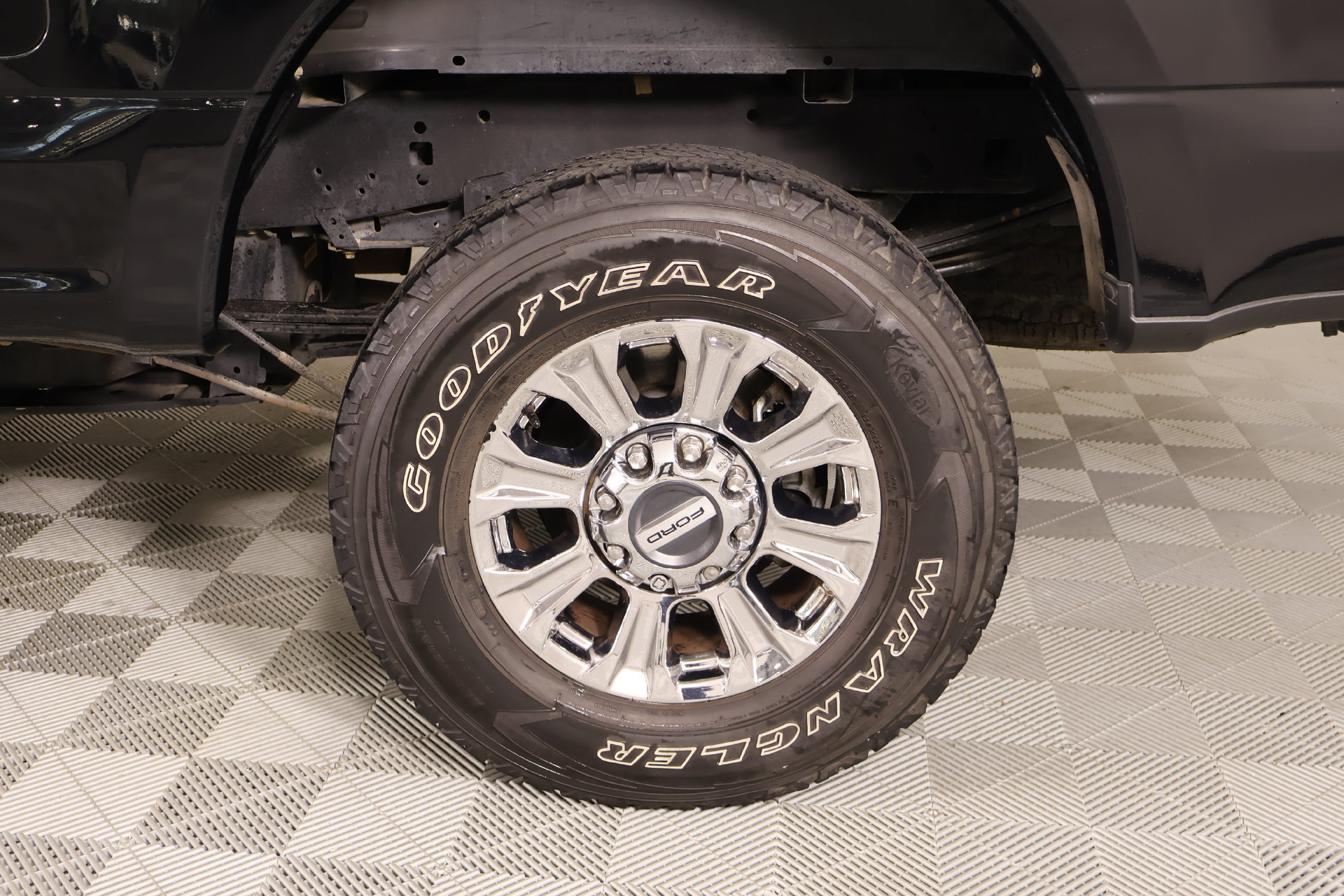 Used 2018 Ford F250 XLT w/ XLT Premium Package AWD/4WD image 19