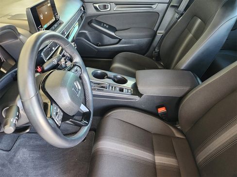 Certified 2025 Honda Civic Sport image 12
