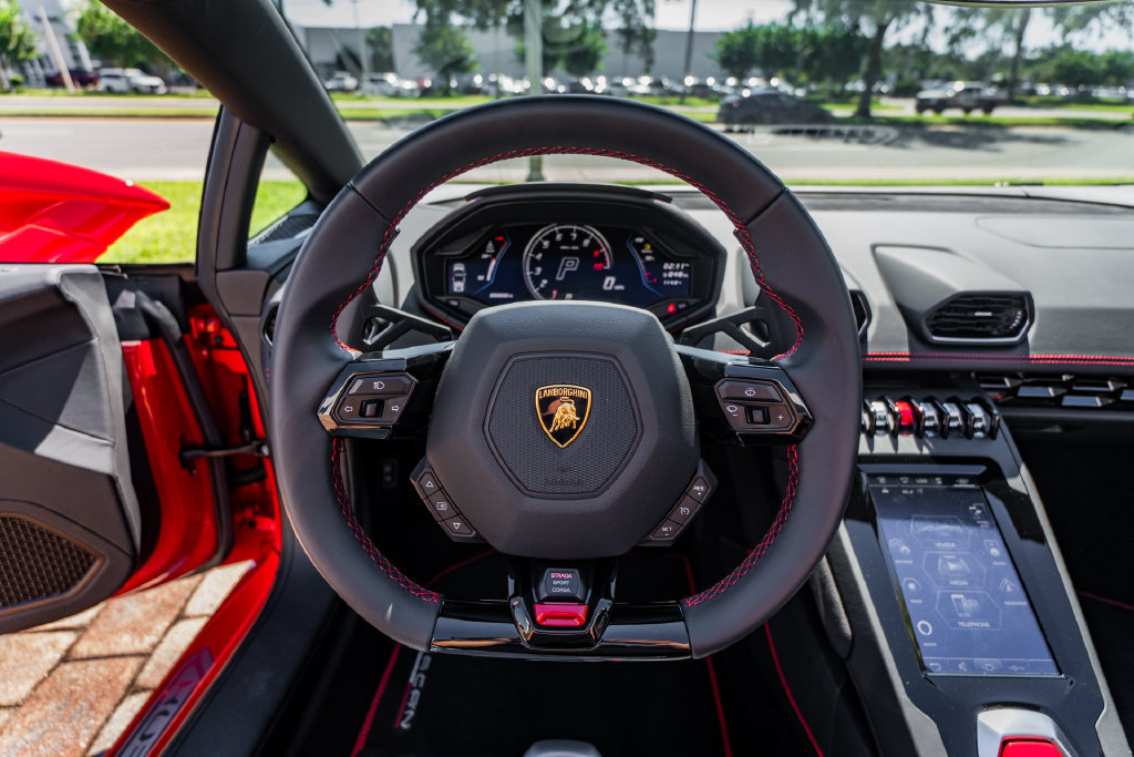 Used 2024 Lamborghini Huracan EVO AWD/4WD image 21