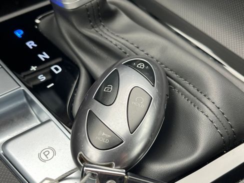 Used 2025 Hyundai Elantra Limited FWD image 24