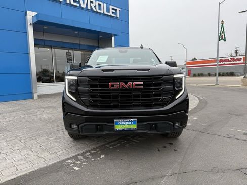 Used 2023 GMC Sierra 1500 Elevation image 2