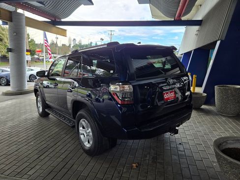 Used 2024 Toyota 4Runner SR5 Premium w/ Moonroof Package image 7