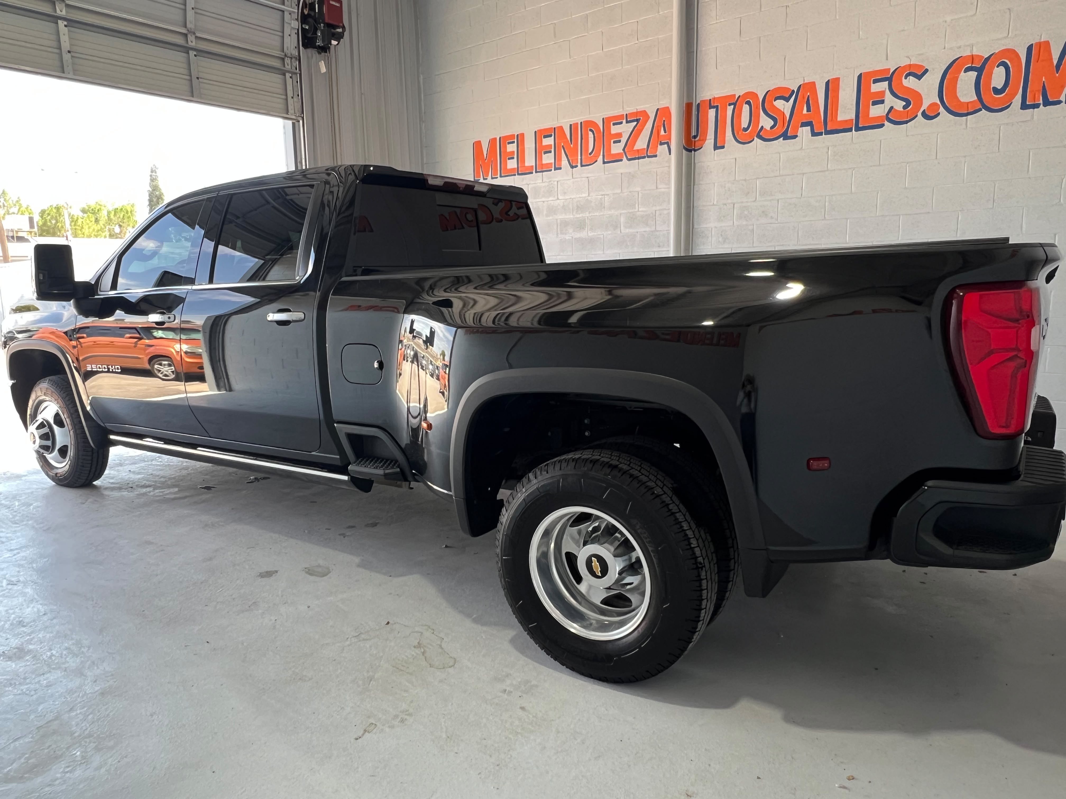 Used 2022 Chevrolet Silverado 3500 High Country w/ Safety Package II AWD/4WD image 3