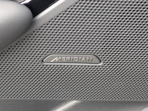 New 2026 Land Rover Range Rover Velar Dynamic SE image 22