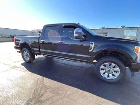 Used 2019 Ford F250 Platinum w/ Platinum Ultimate Package AWD/4WD image 6