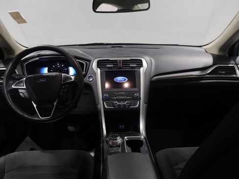 Used 2019 Ford Fusion SEL FWD image 16