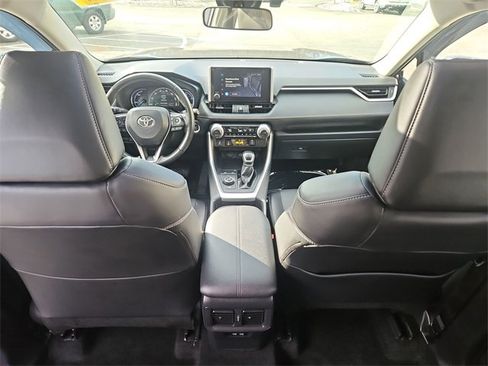 Used 2023 Toyota RAV4 XLE Premium image 21