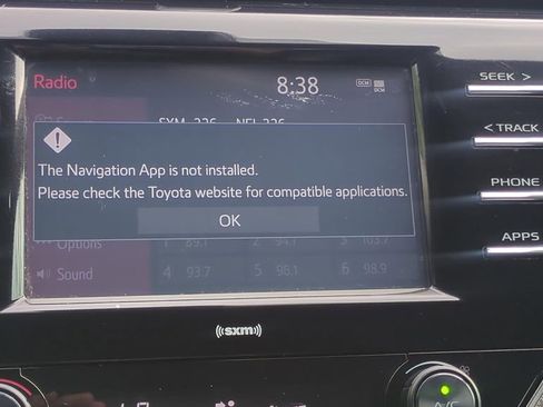 Used 2020 Toyota Camry SE FWD image 20