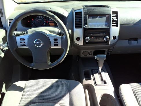 Used 2019 Nissan Frontier SV image 14