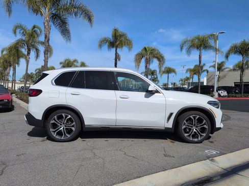 Used 2023 BMW X5 sDrive40i w/ Premium Package image 11