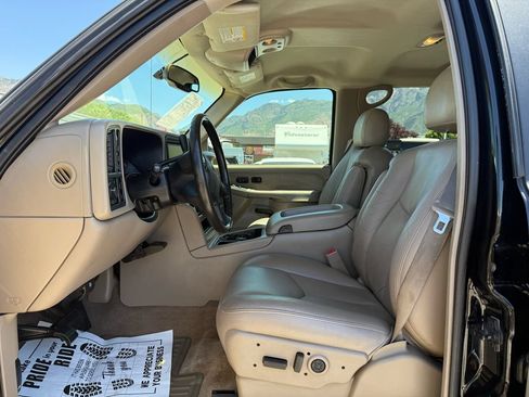 Used 2003 GMC Sierra 2500 SLT w/ SLT Preferred Equipment Group AWD/4WD image 13