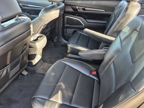 Used 2025 Kia Telluride S image 14